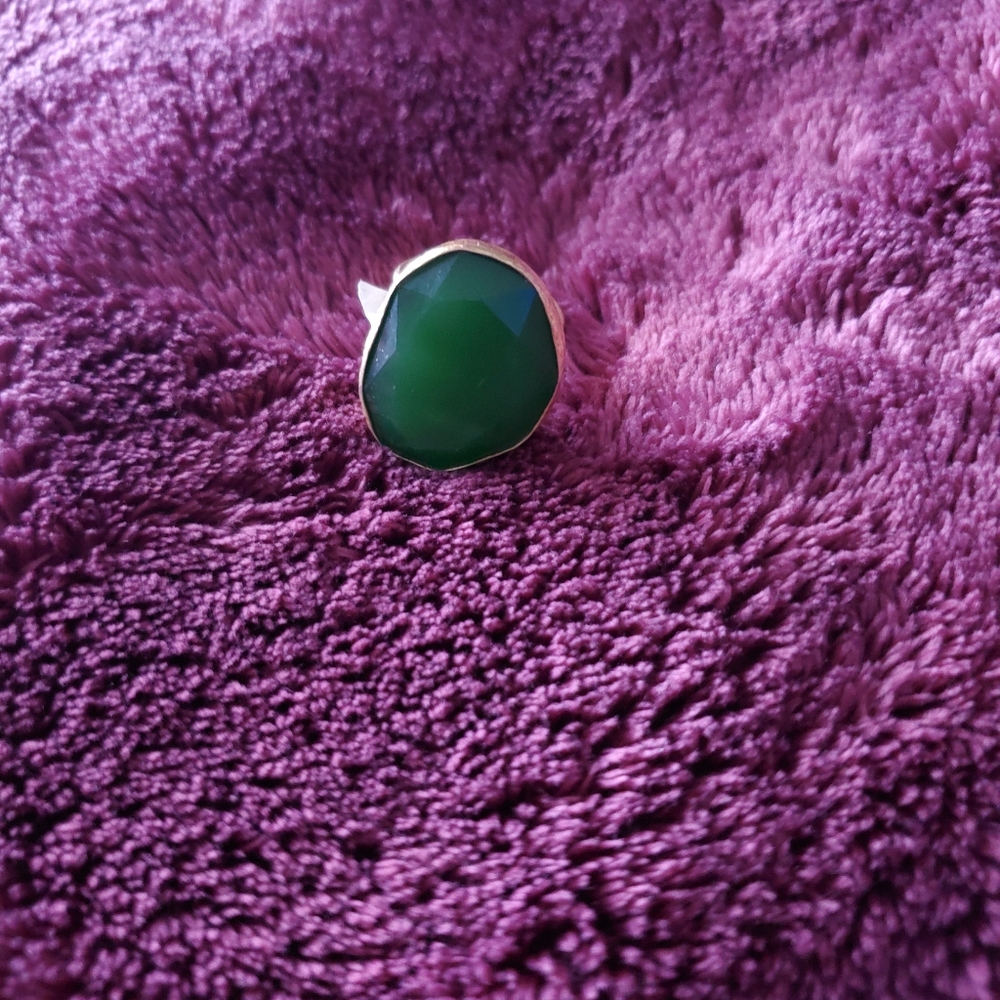 3.00 ctw Green Agate Ring in Goldtone